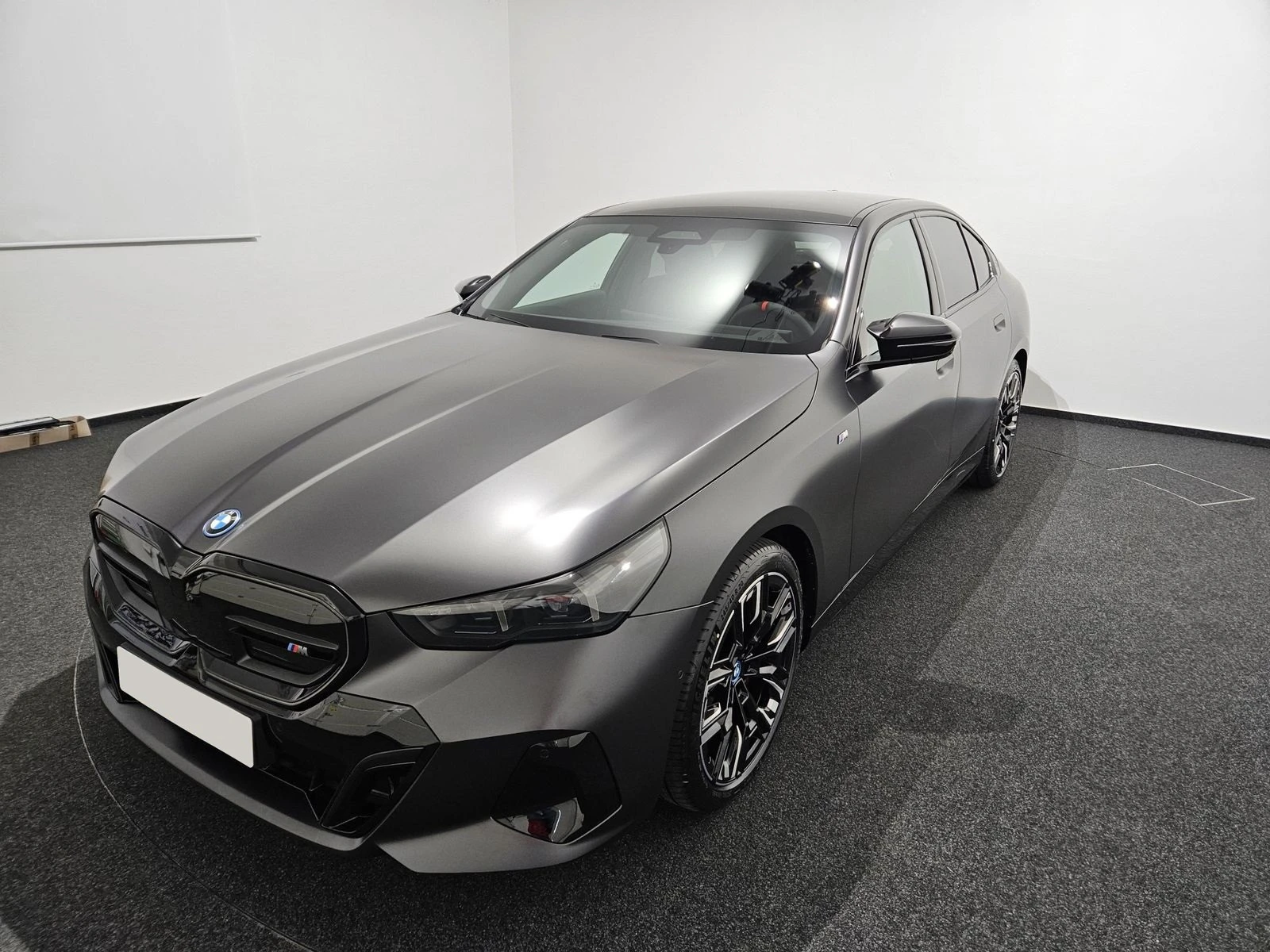 BMW i5 M60 xDrive M Sport 774PS #FrozenDeepGrey #iCar.bg - [1] 