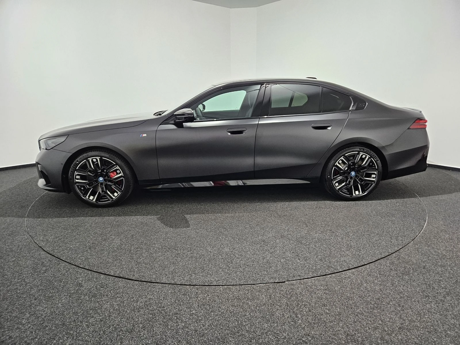 BMW i5 M60 xDrive M Sport 774PS #FrozenDeepGrey #iCar.bg - изображение 7