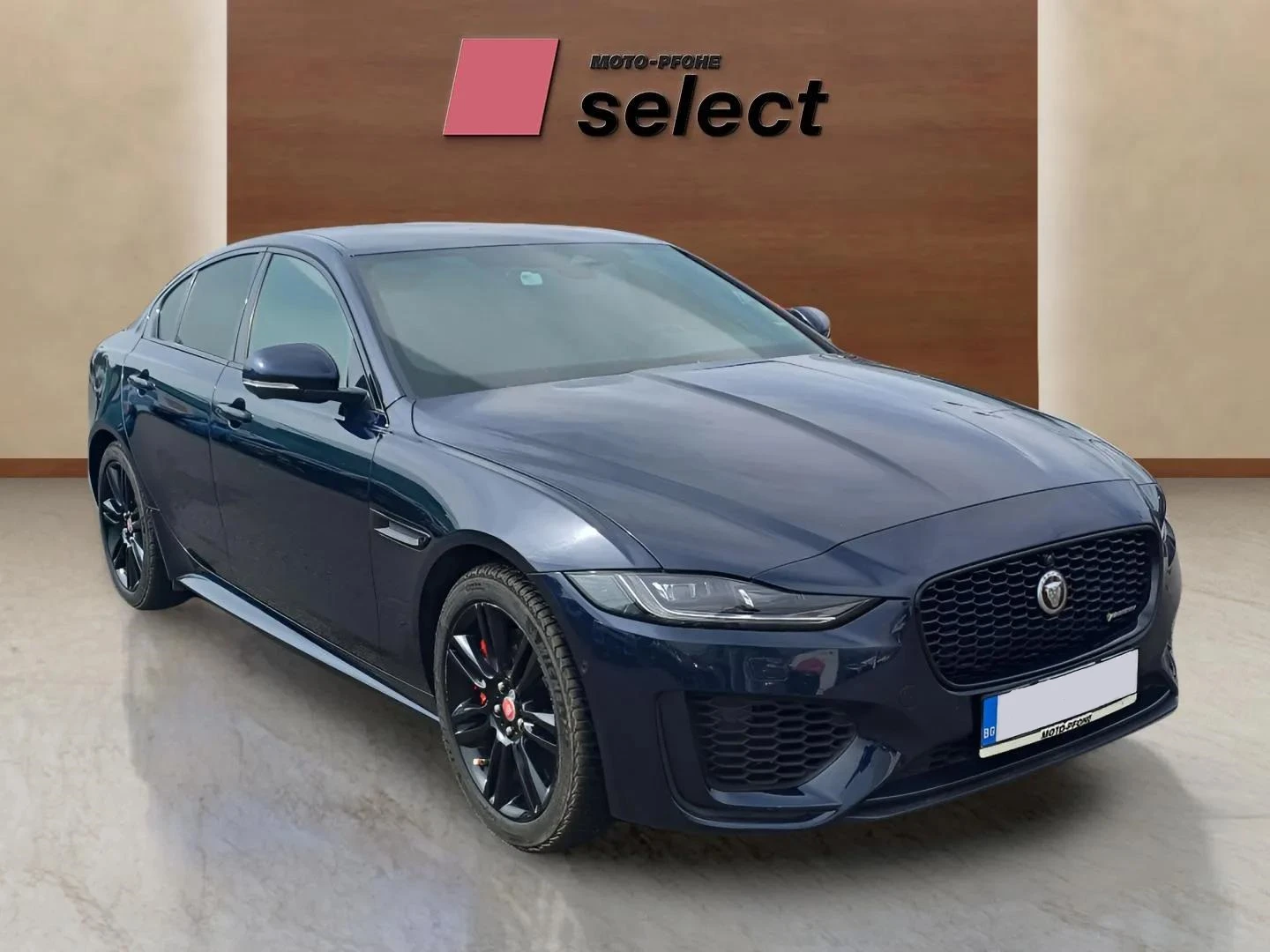 Jaguar XE 2.0 i - изображение 3