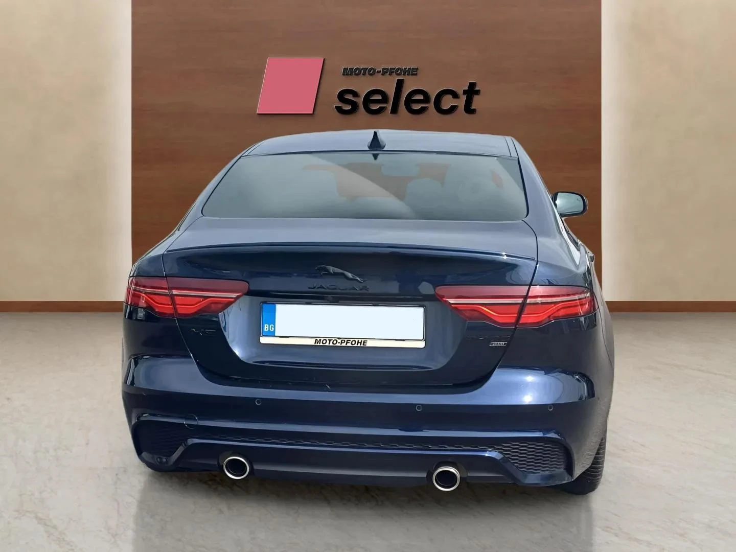 Jaguar XE 2.0 i - изображение 6