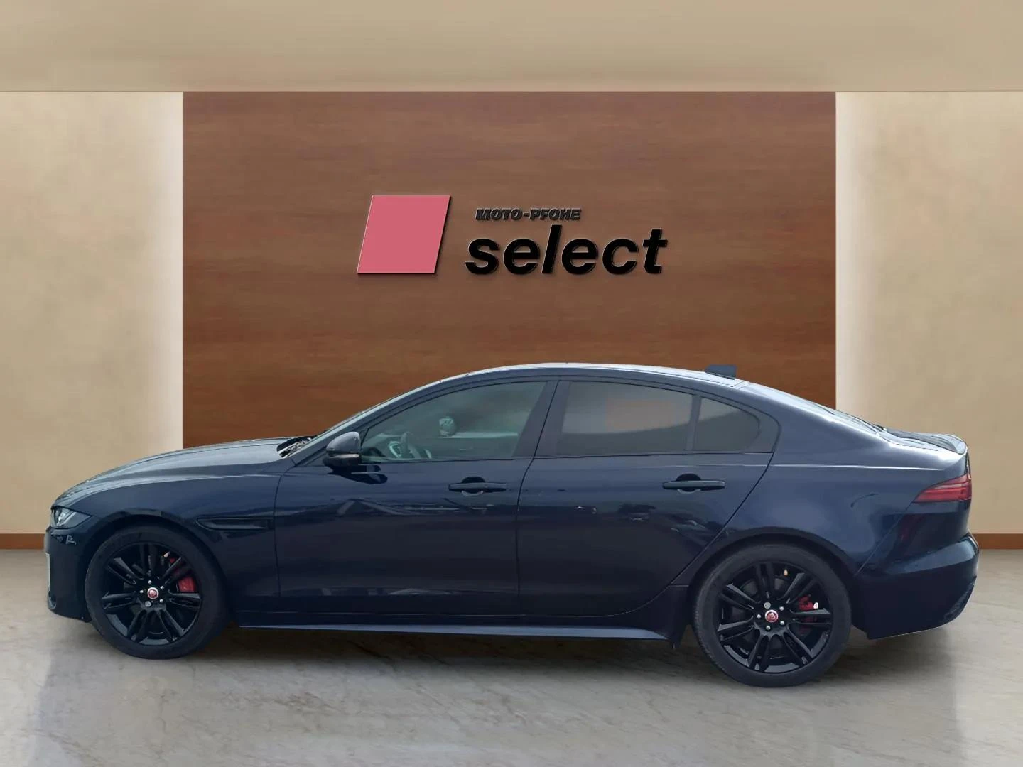 Jaguar XE 2.0 i - изображение 8
