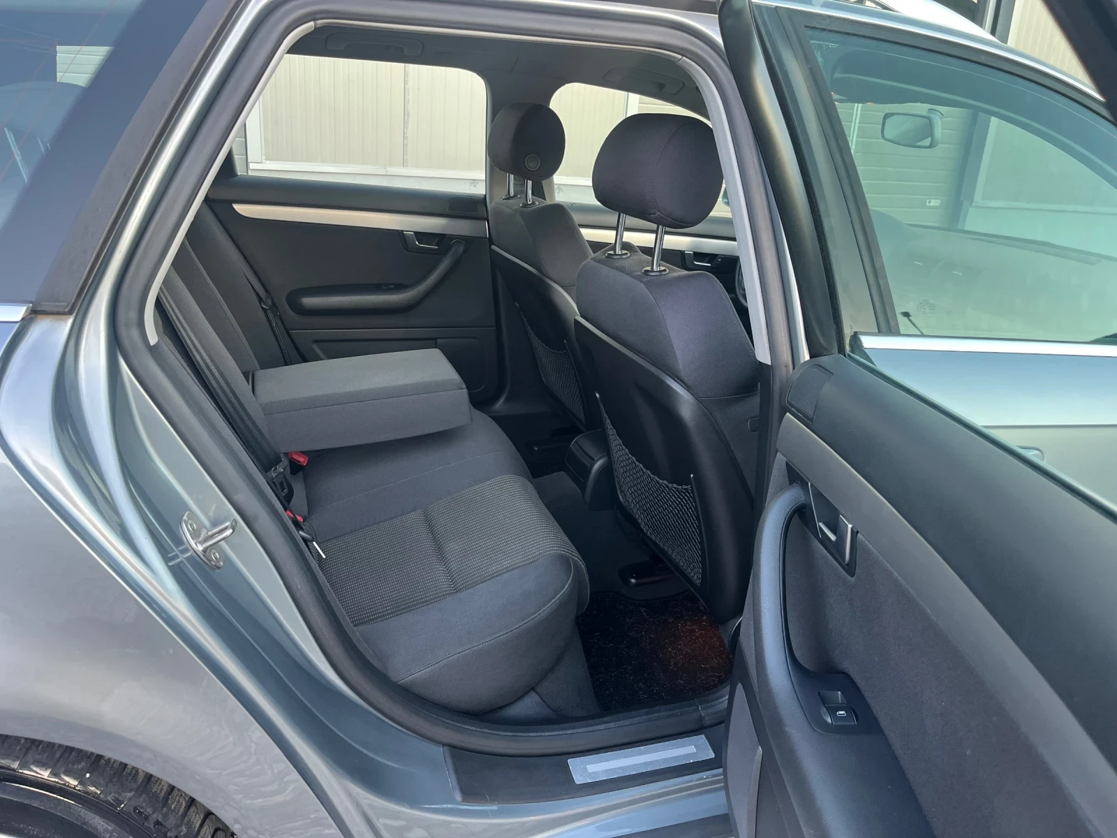 Audi A4 2.0TDI  - изображение 10