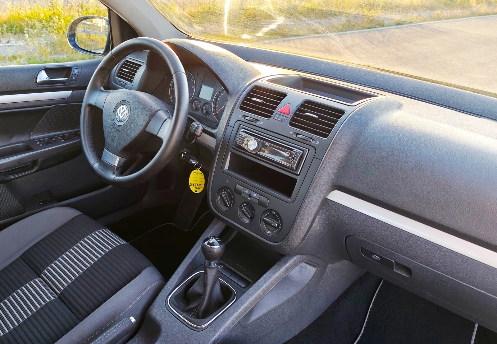 VW Golf 1.6i 102ks GAZ UNITED - изображение 8