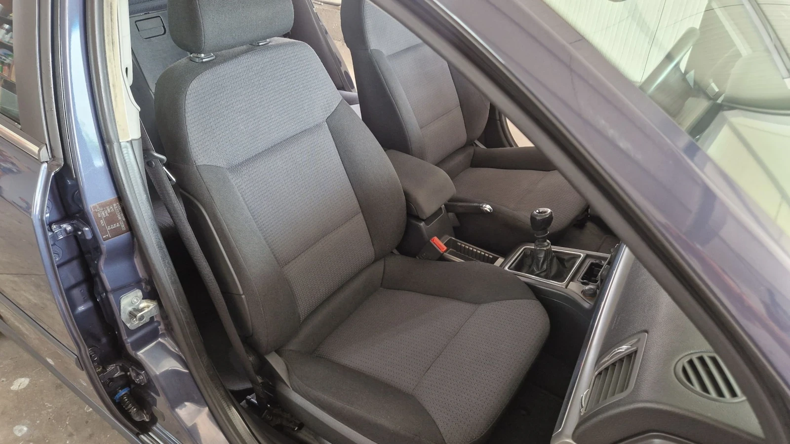 Opel Vectra 1.8i Face  - изображение 8