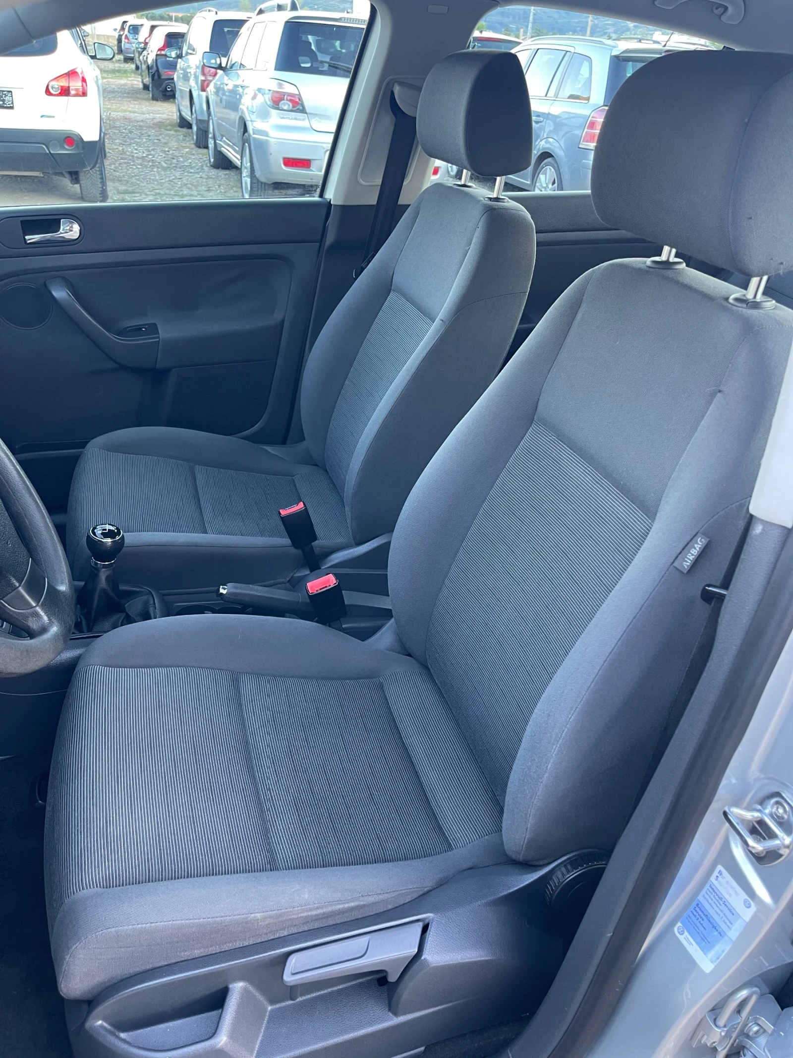 VW Golf Plus 1.4i-75к.с./Климатик/ 138 000км/ Топ състояние - изображение 9