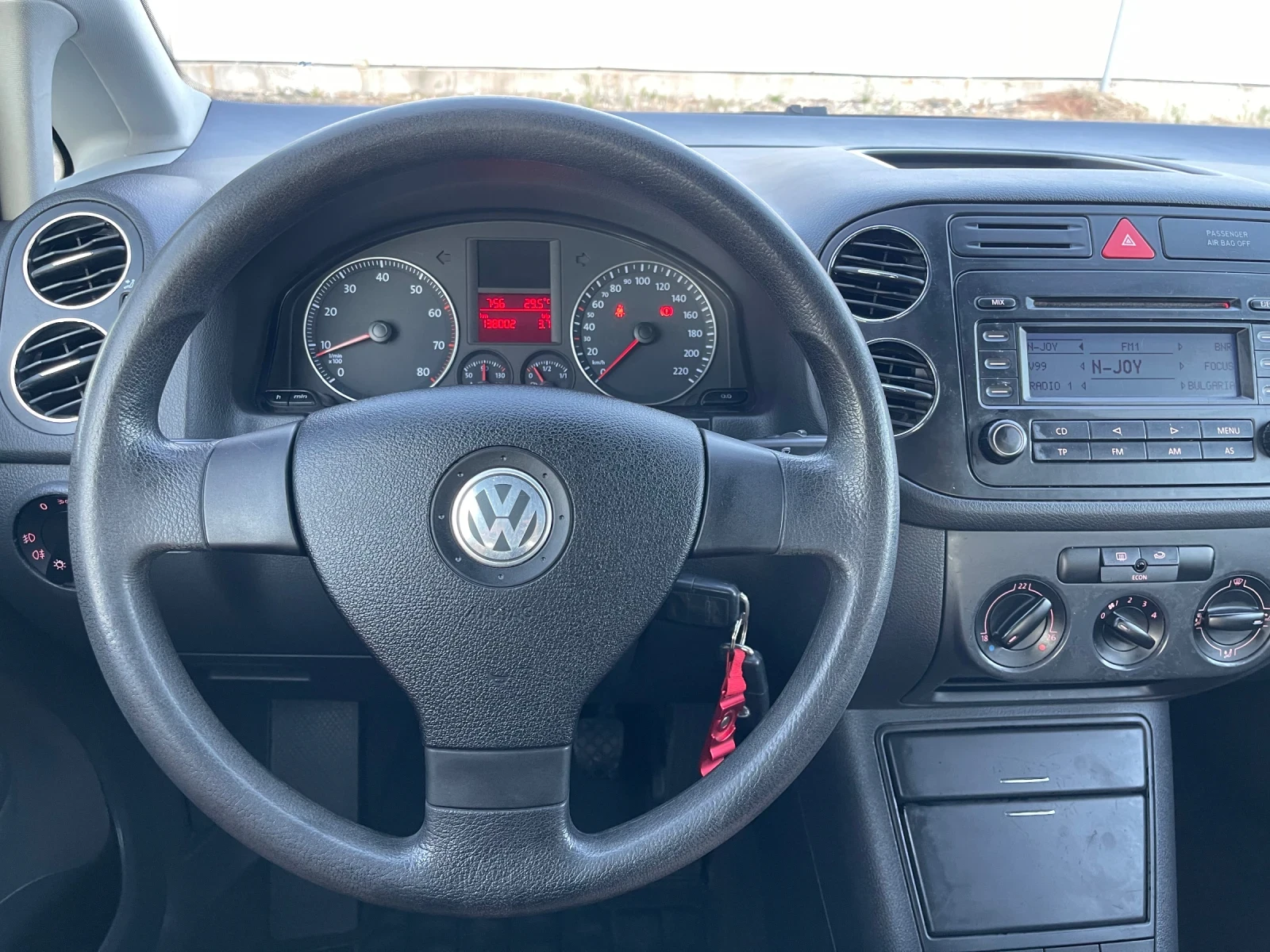 VW Golf Plus 1.4i-75..// 138 000/   | Mobile.bg   13