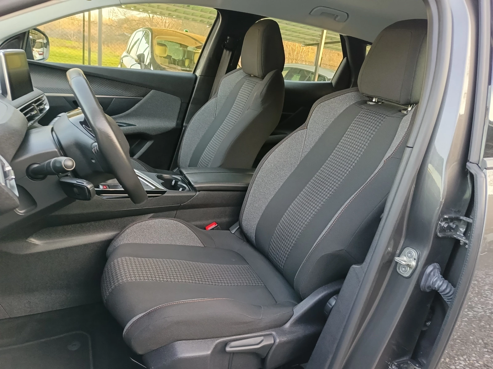 Peugeot 3008 1.2vti Facelift - изображение 9