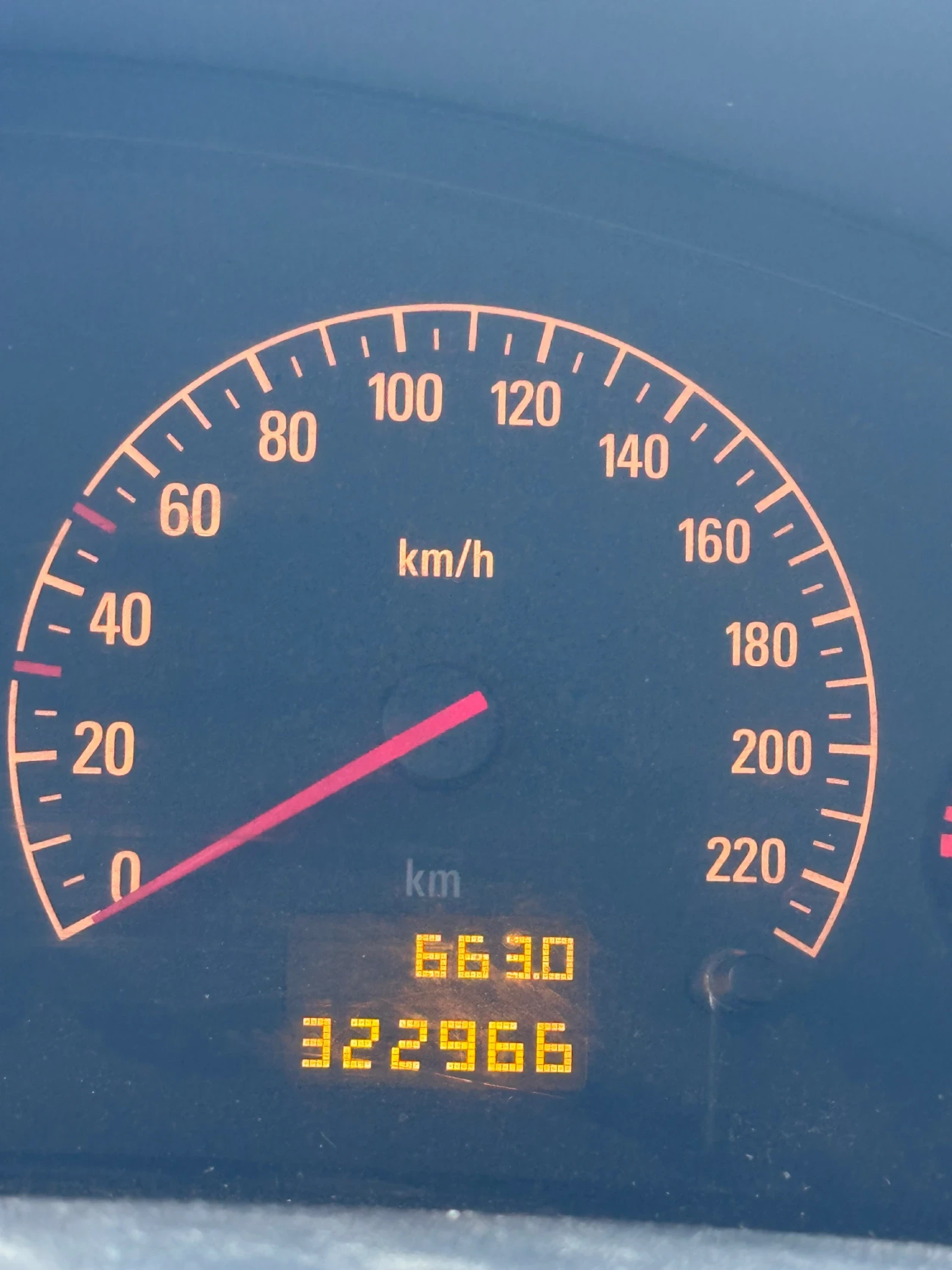 Opel Vectra 1.8 ГАЗ/бензин, снимка 7 - Автомобили и джипове - 54189737