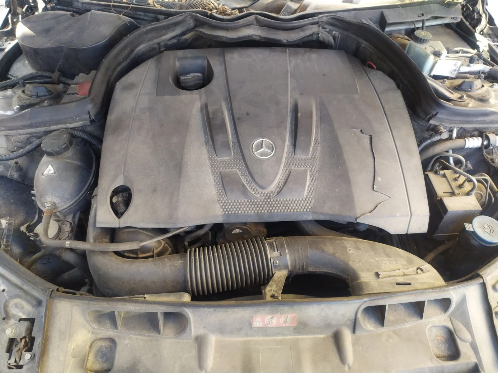 Mercedes-Benz C 220, снимка 5 - Автомобили и джипове - 54335387