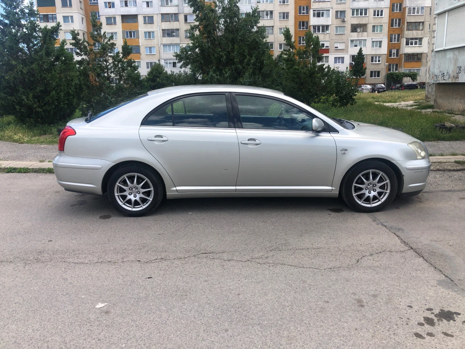 Toyota Avensis 2.0d, снимка 4 - Автомобили и джипове - 54397952