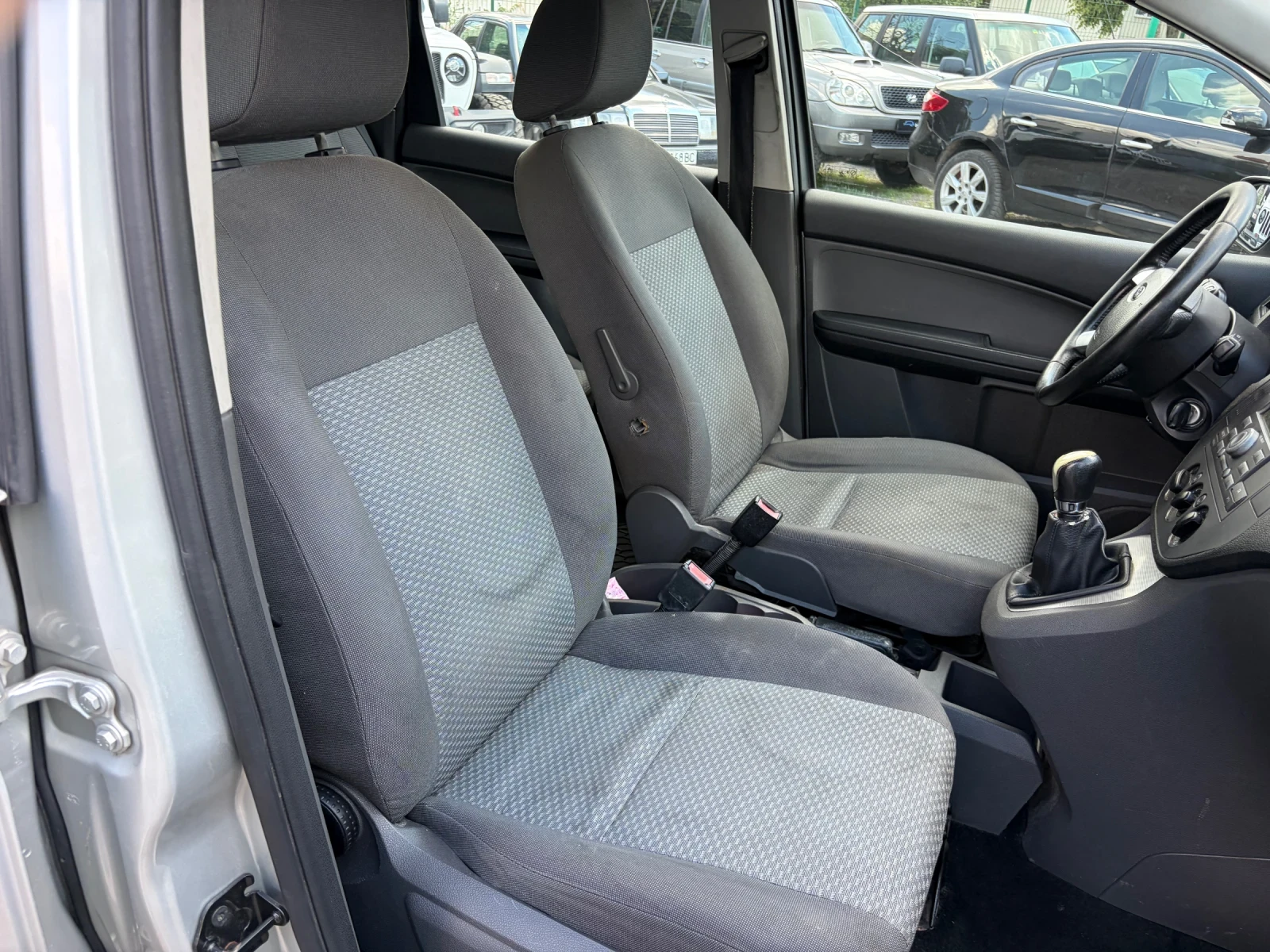 Ford C-max, снимка 14 - Автомобили и джипове - 55240727