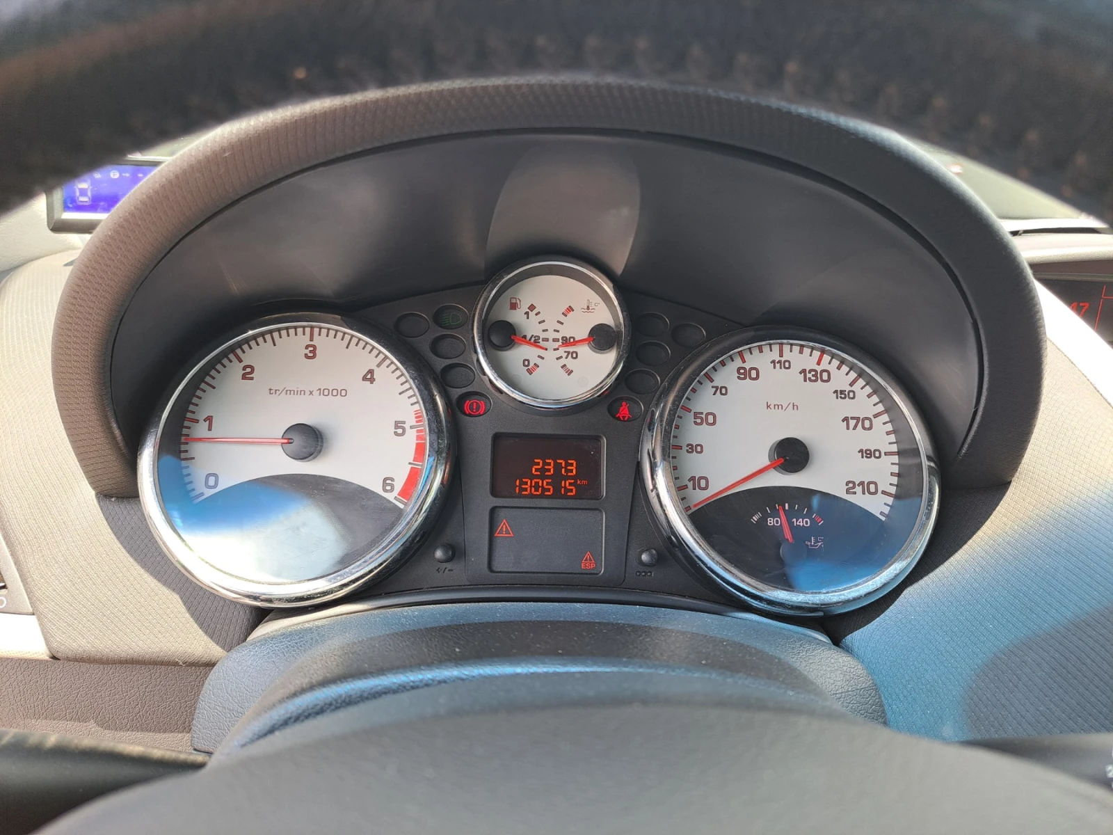Peugeot 207, снимка 8 - Автомобили и джипове - 55297104