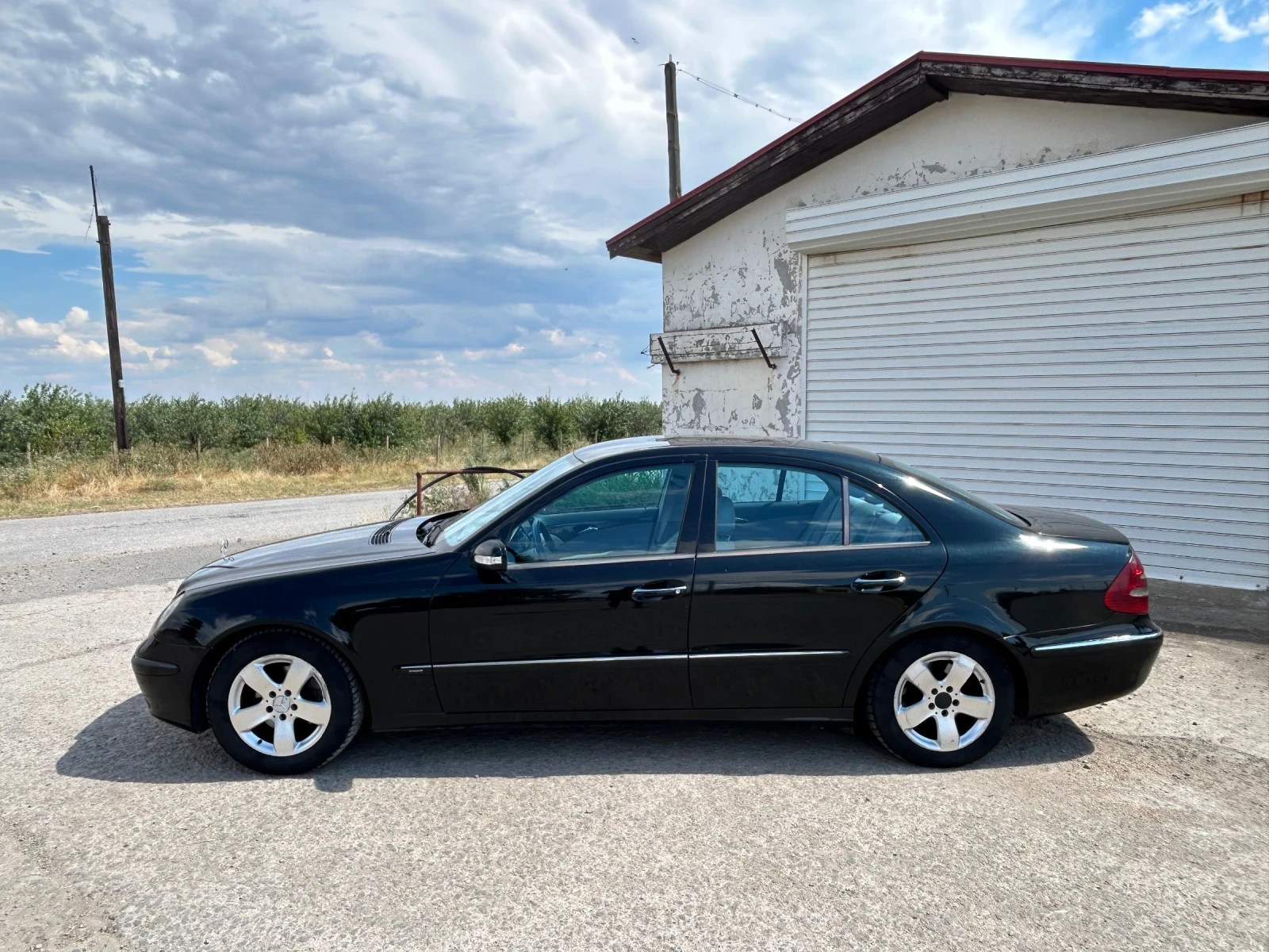Mercedes-Benz E 220 2.2 CDI, снимка 4 - Автомобили и джипове - 55326981
