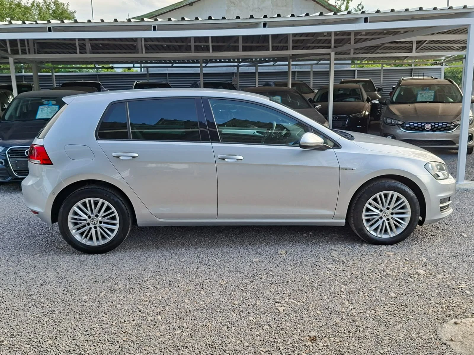 VW Golf AUTOMATIC SEDAN, снимка 2 - Автомобили и джипове - 55391489