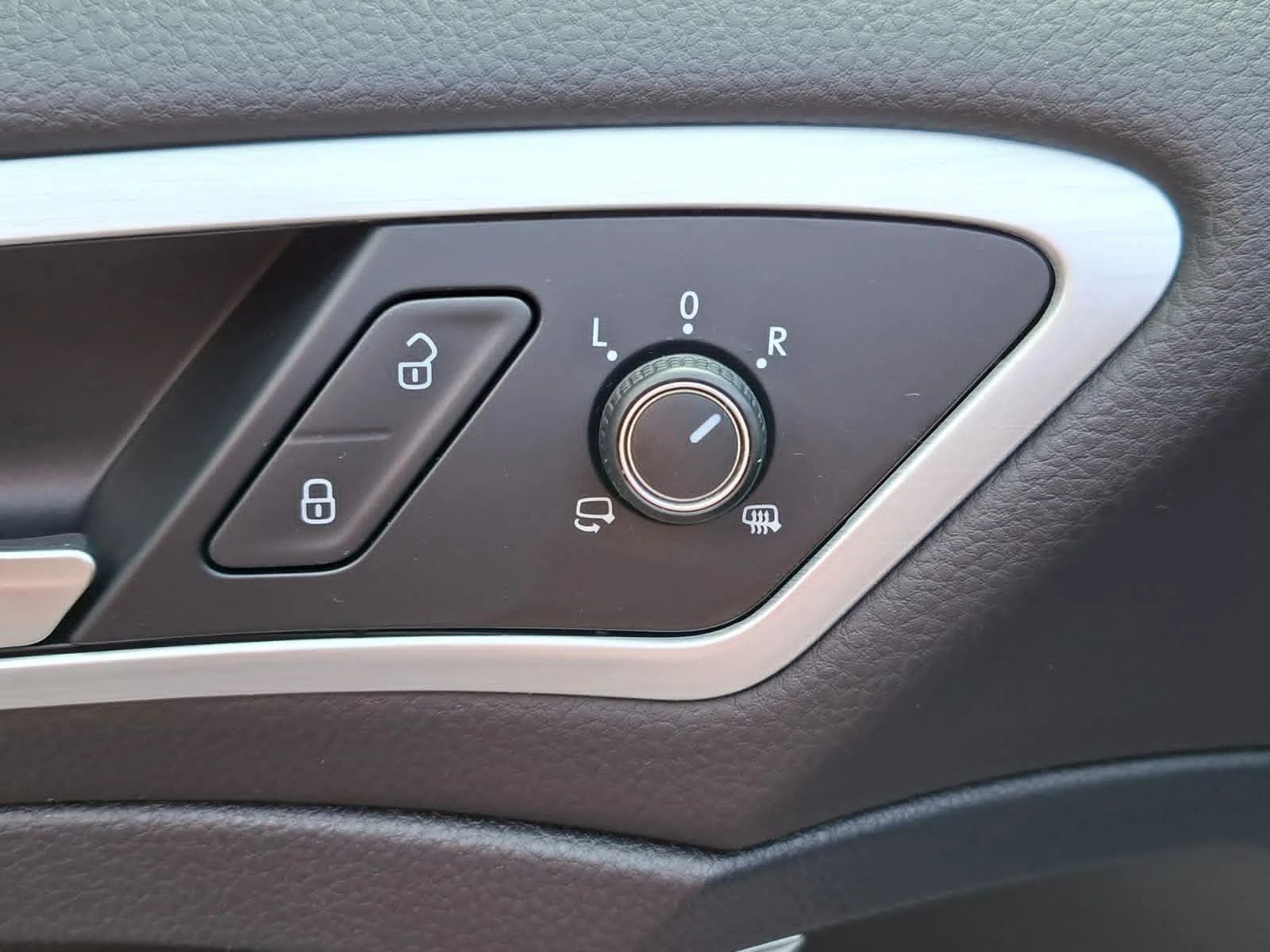 VW Golf AUTOMATIC SEDAN, снимка 16 - Автомобили и джипове - 55391489