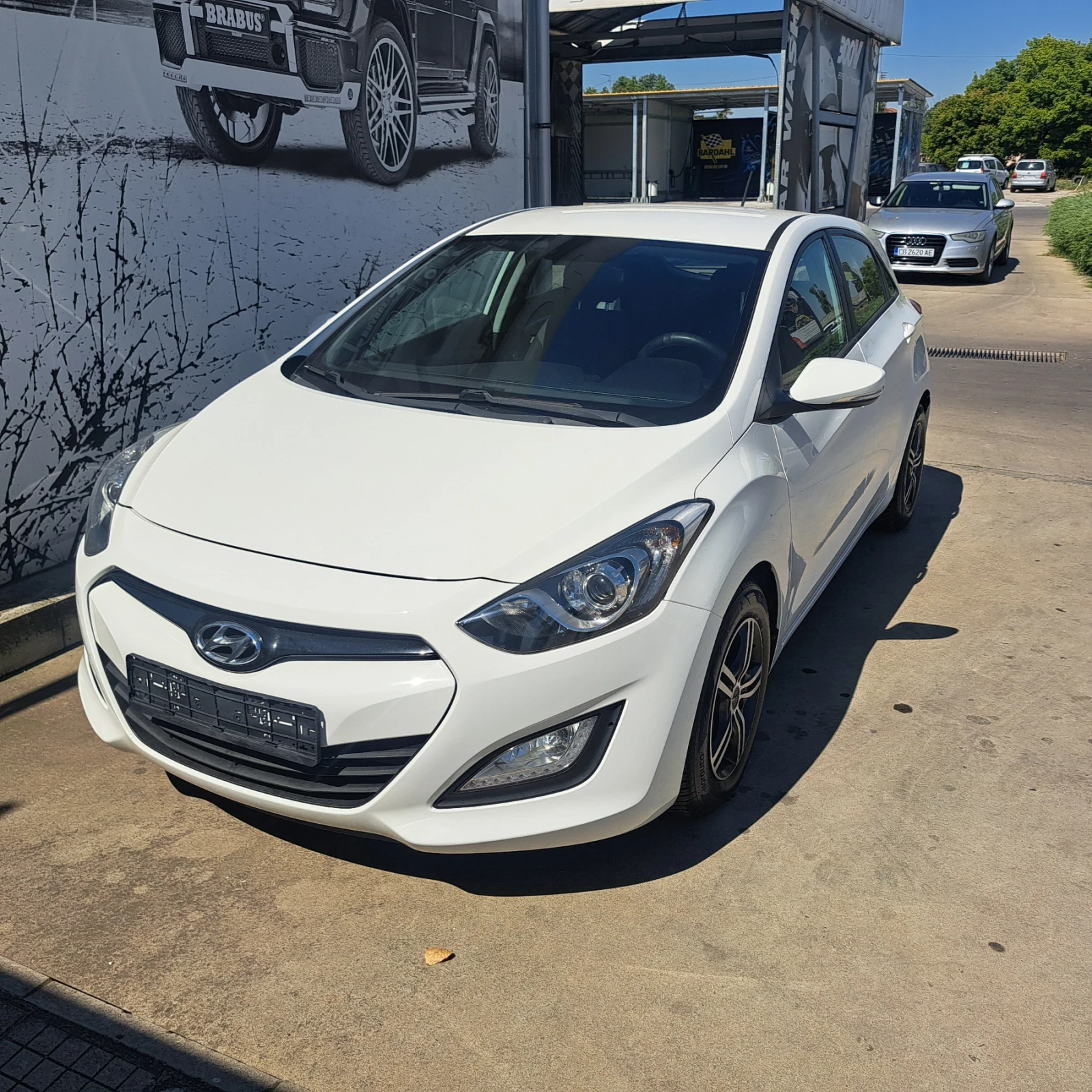 Hyundai I30 1.6 CRDI, снимка 8 - Автомобили и джипове - 55526274