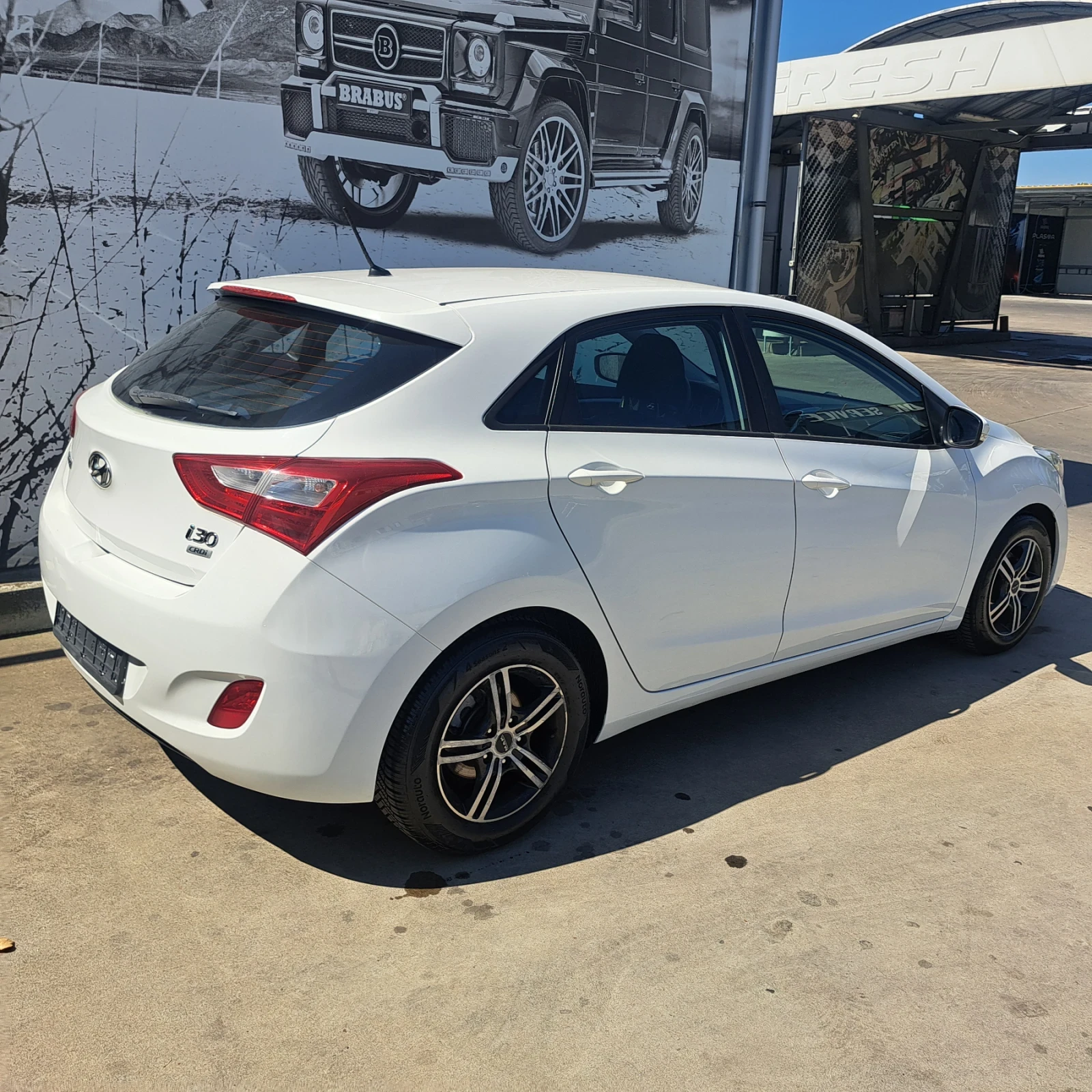 Hyundai I30 1.6 CRDI, снимка 7 - Автомобили и джипове - 55526274