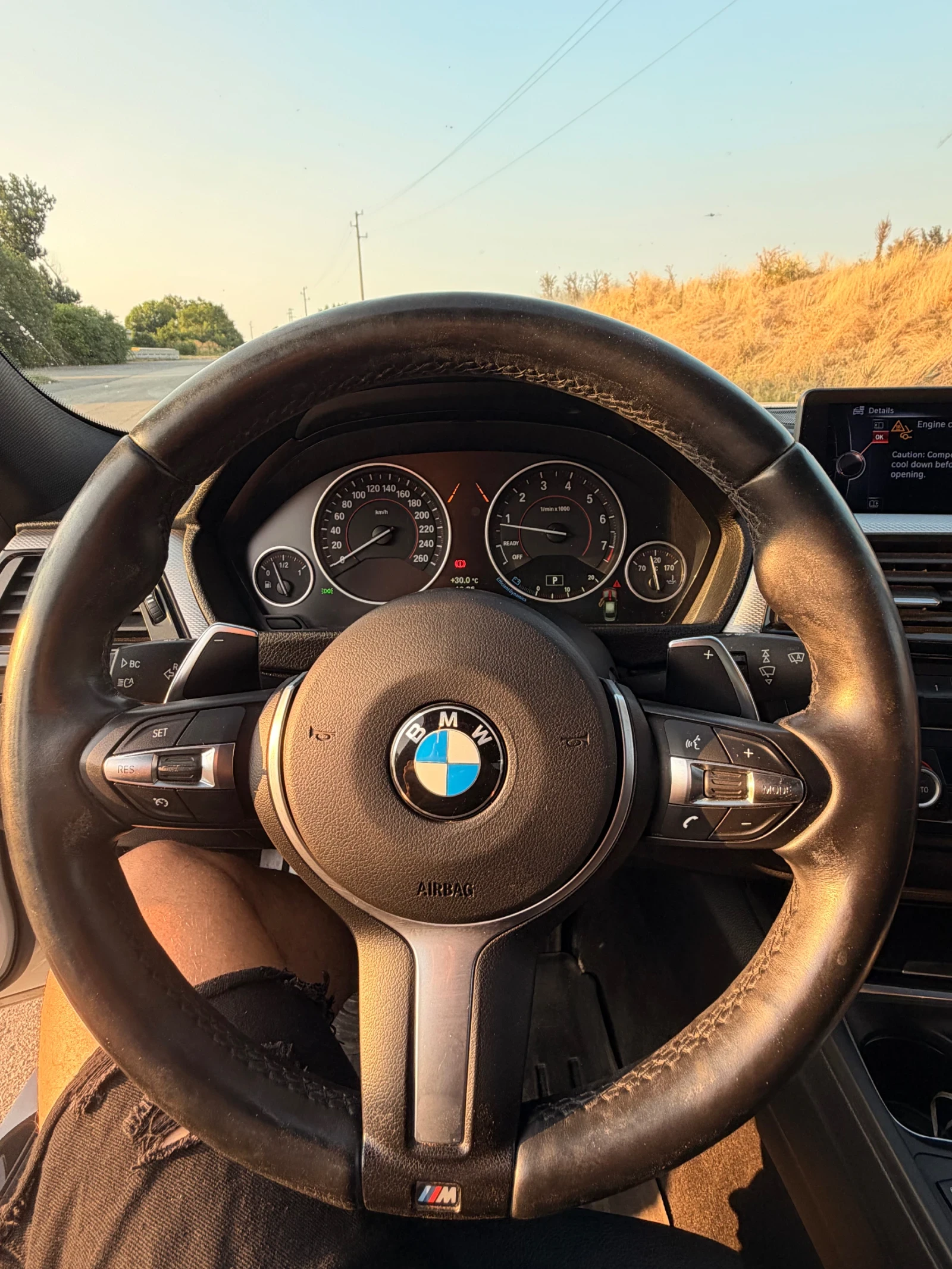 BMW 335 i xDrive * M-Package * 360 * Harmon Kardon * , снимка 11 - Автомобили и джипове - 55606296