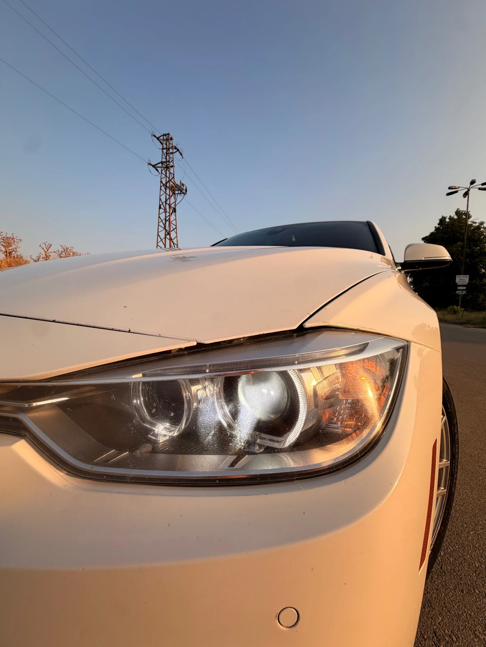 BMW 335 i xDrive * M-Package * 360 * Harmon Kardon * , снимка 3 - Автомобили и джипове - 55606296