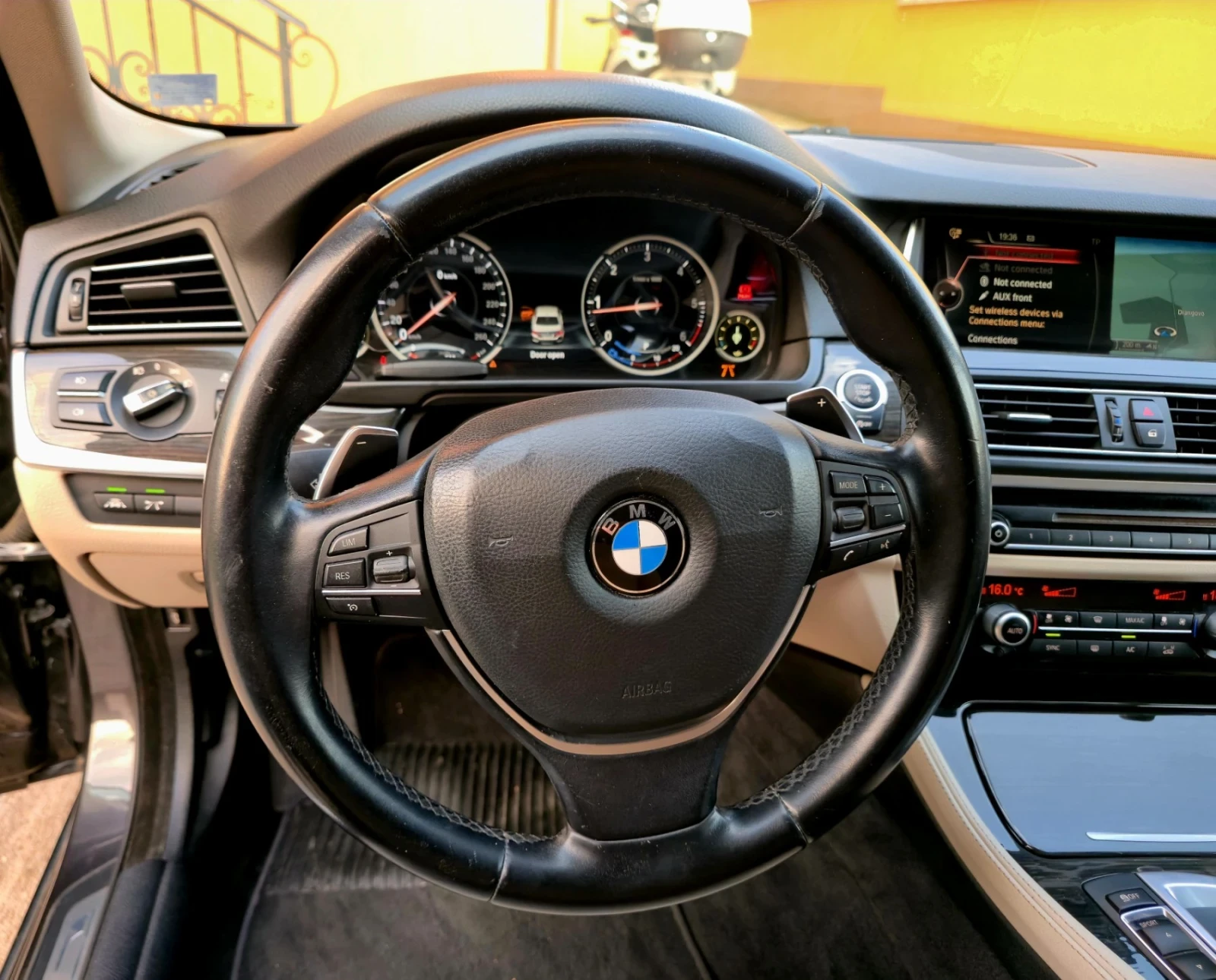 BMW 520 B47 xDrive 190 к.с. F10 LCI / AUT / NAVI PRO , снимка 9 - Автомобили и джипове - 55891214