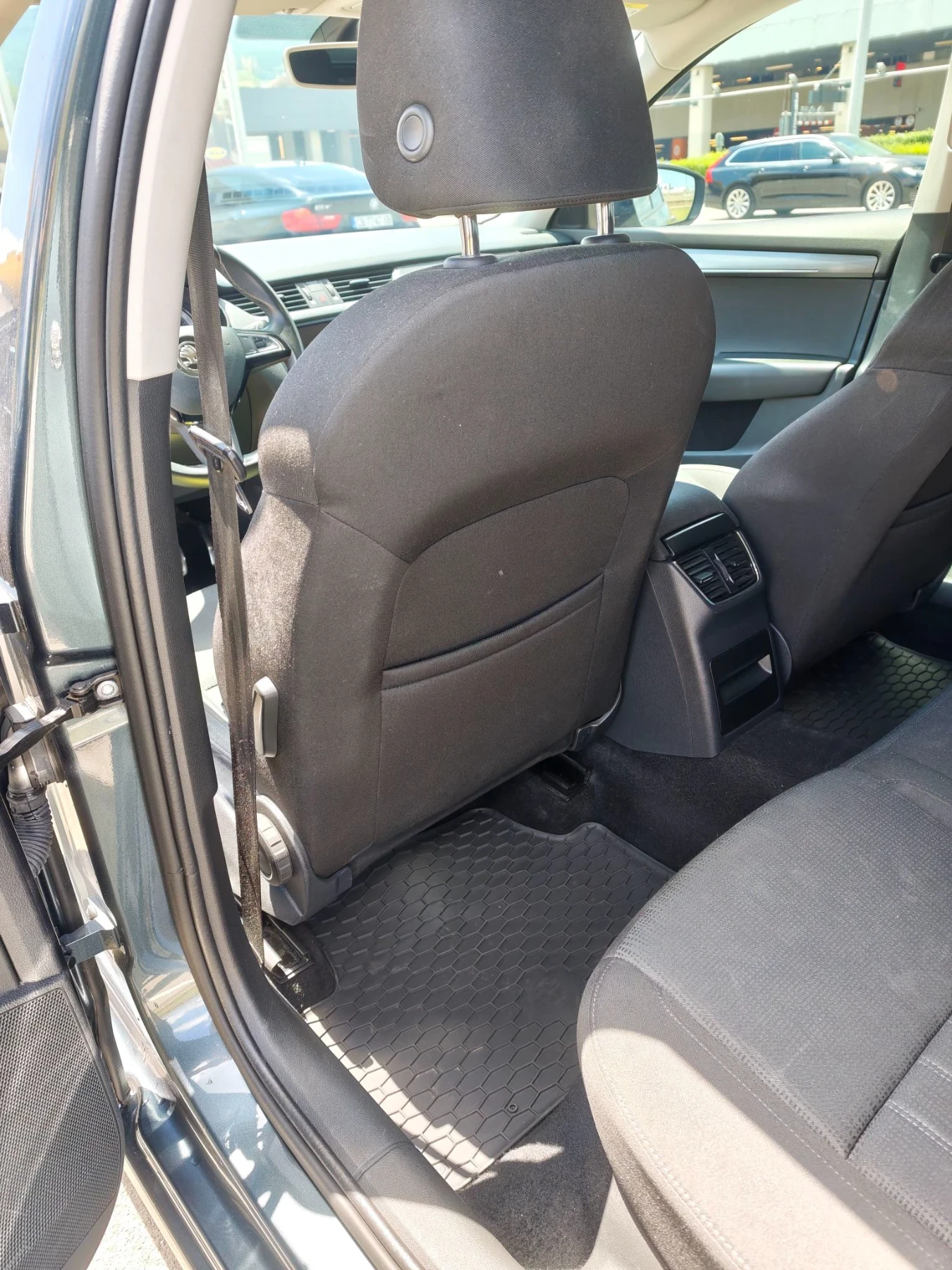 Skoda Octavia 3 FL | 2.0TDI 7-DSG, снимка 12 - Автомобили и джипове - 56329072