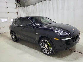 Porsche Cayenne S E-HYBRID* CARFAX * АвтоКредит * Цена до България - 32500 лв. / 16616.99 € - 47633254 2