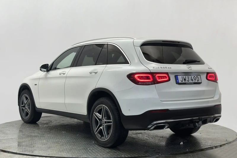 Mercedes-Benz GLC 300 de 4MATIC* AMG Line* Navi* Cam* , снимка 4 - Автомобили и джипове - 48554044