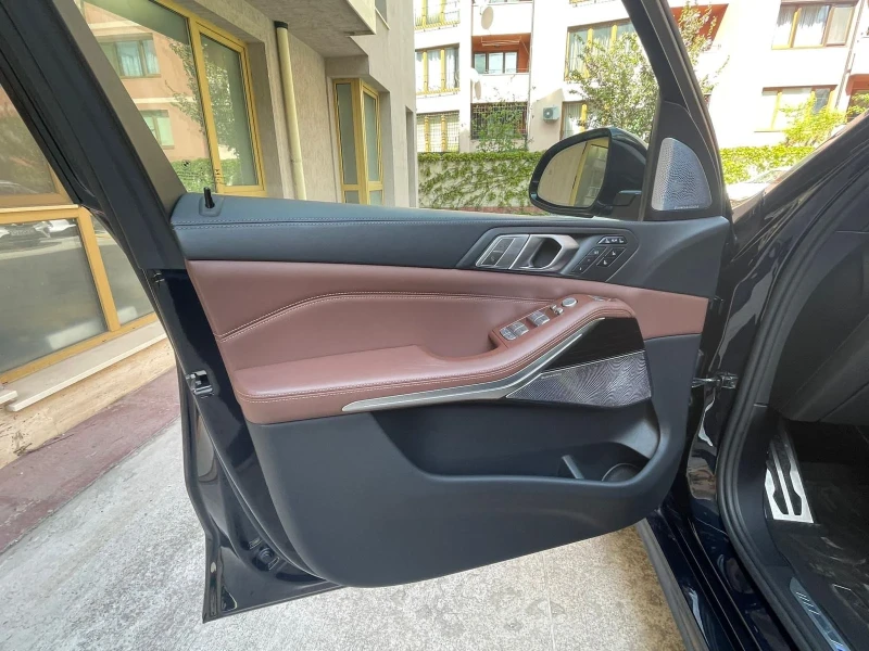 BMW X7 M50D/xDrive/Laser/Pano/6+ 1/Full, снимка 13 - Автомобили и джипове - 50836658