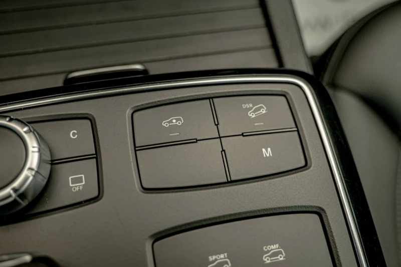 Mercedes-Benz GLE 350 d/4Matic/SUV/Подгрев/Камера 360/Dynamic/9G Tronic, снимка 10 - Автомобили и джипове - 51897372