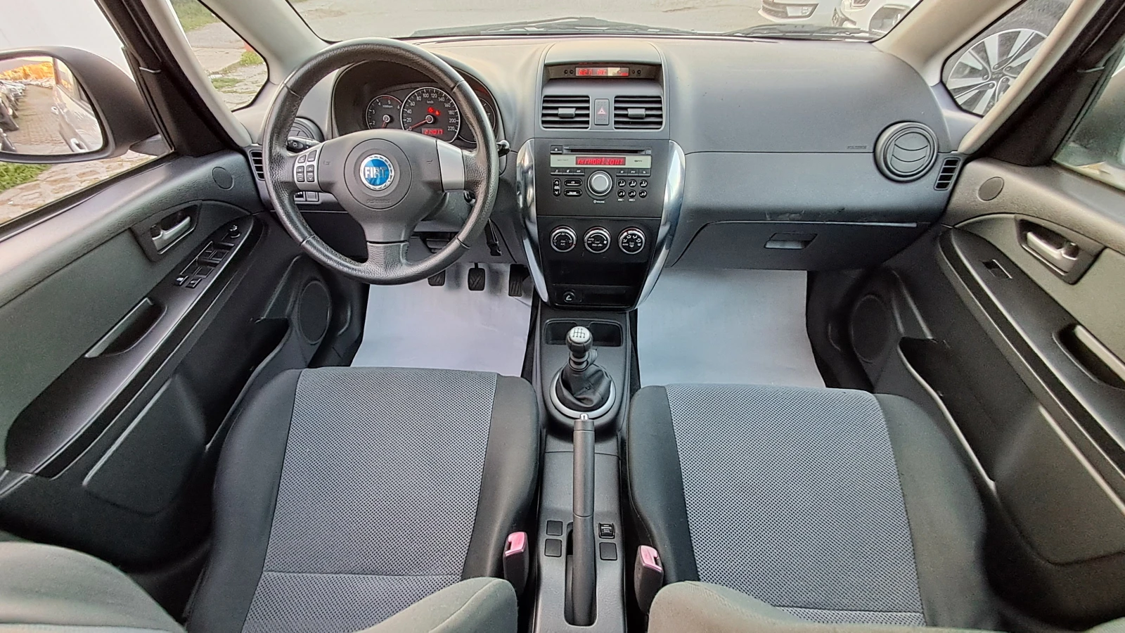 Fiat Sedici 4X4 РЕАЛ КМ ИЗКЛЮЧИТЕЛНО СЕРВИ КНИЖК УНИКТ , снимка 8 - Автомобили и джипове - 16524219