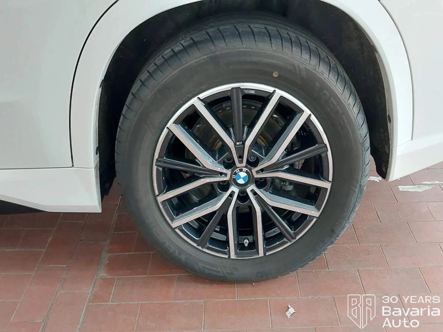 BMW iX1 20 eDrive M Sport Paket , снимка 16 - Автомобили и джипове - 54230261