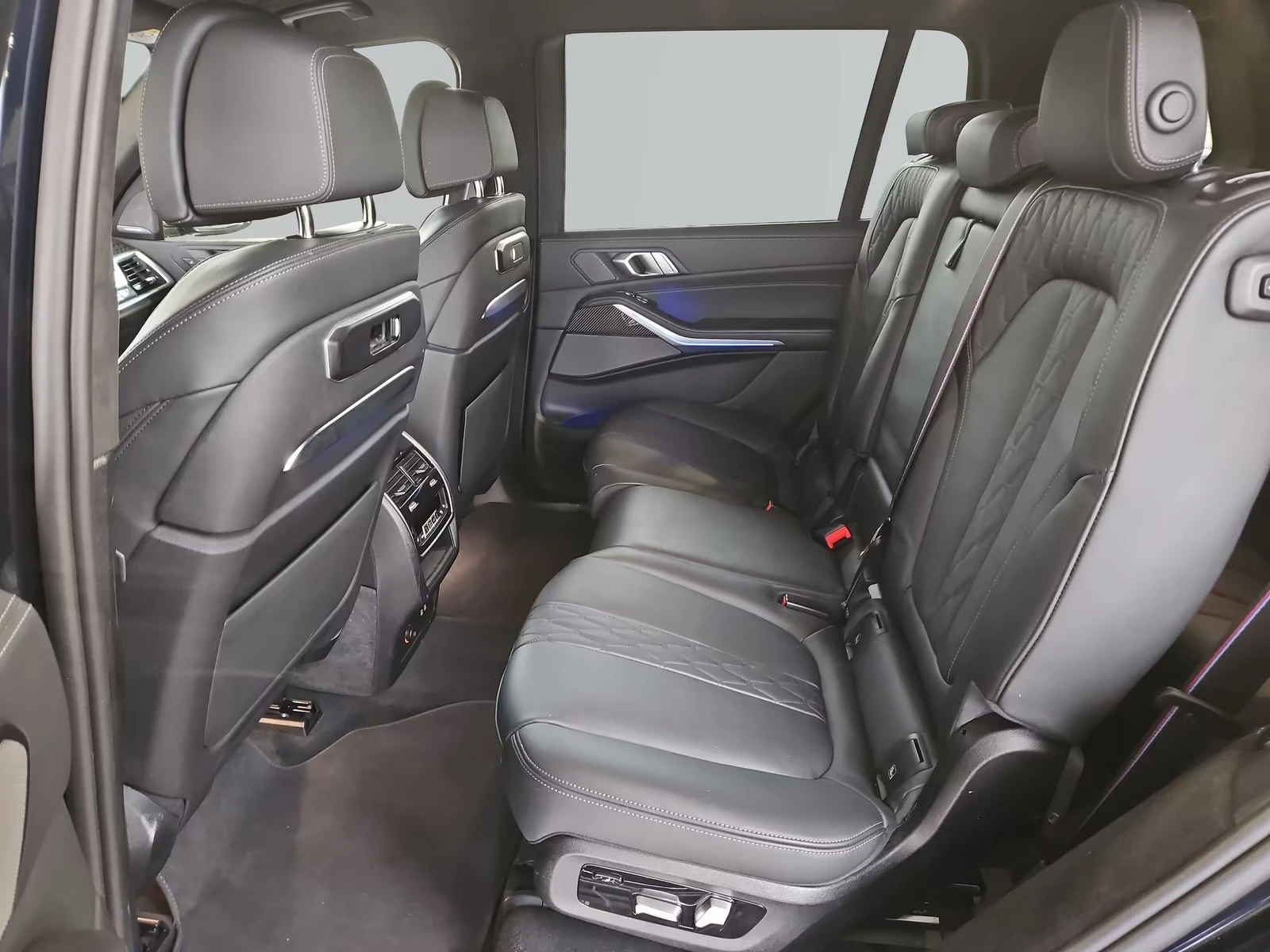 BMW X7 40d/xDrive/FACELIFT/M-SPORT/H&K/EXCLUSIV, снимка 10 - Автомобили и джипове - 54651528