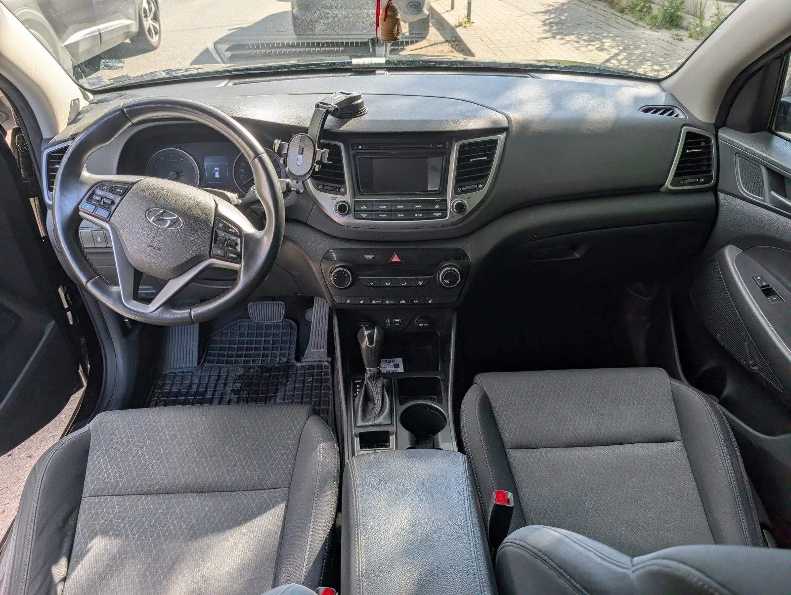 Hyundai Tucson, снимка 10 - Автомобили и джипове - 54735586