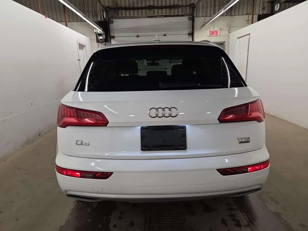 Audi Q5 * CARFAX * АВТОКРЕДИТ БЕЗ ПЪРВОНАЧАЛНА ВНОСКА, снимка 6 - Автомобили и джипове - 54739593