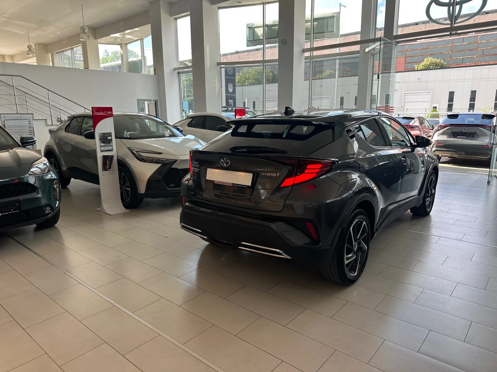 Toyota C-HR Style, снимка 5 - Автомобили и джипове - 54973889