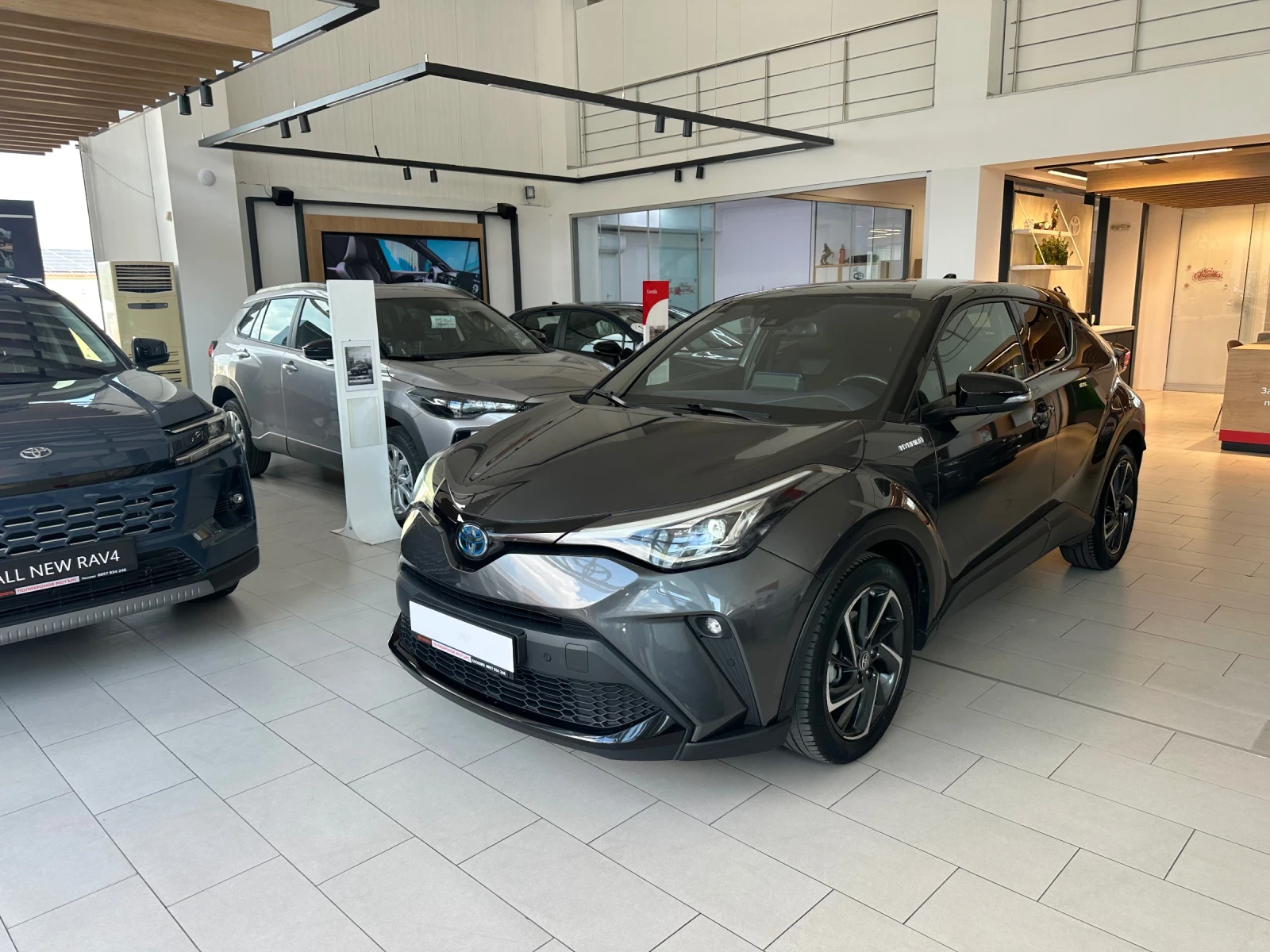 Toyota C-HR Style, снимка 2 - Автомобили и джипове - 54973889
