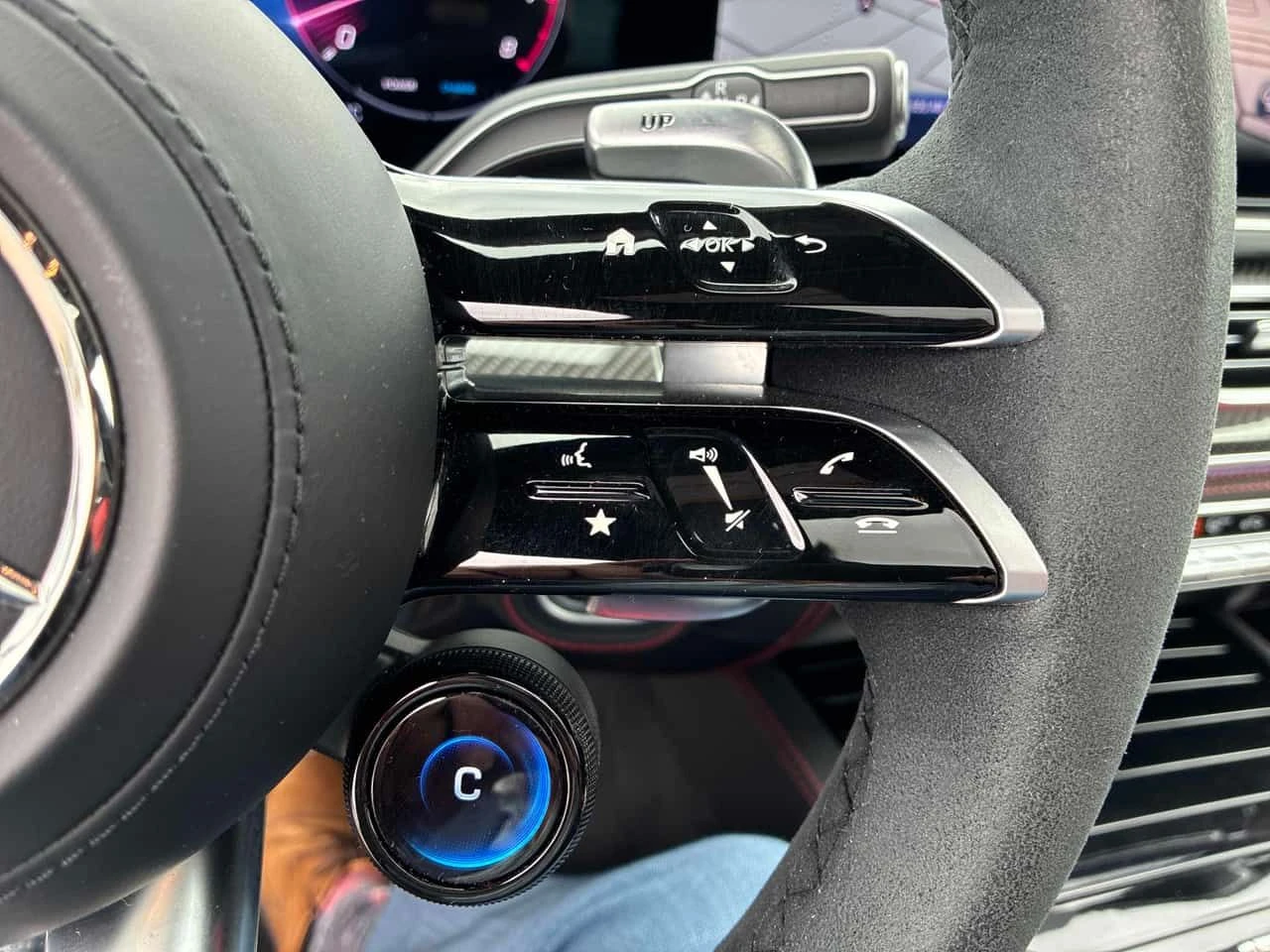 Mercedes-Benz GLE 53 4MATIC 360/DISTRONIC/HUD/BURMESTER, снимка 17 - Автомобили и джипове - 55085219