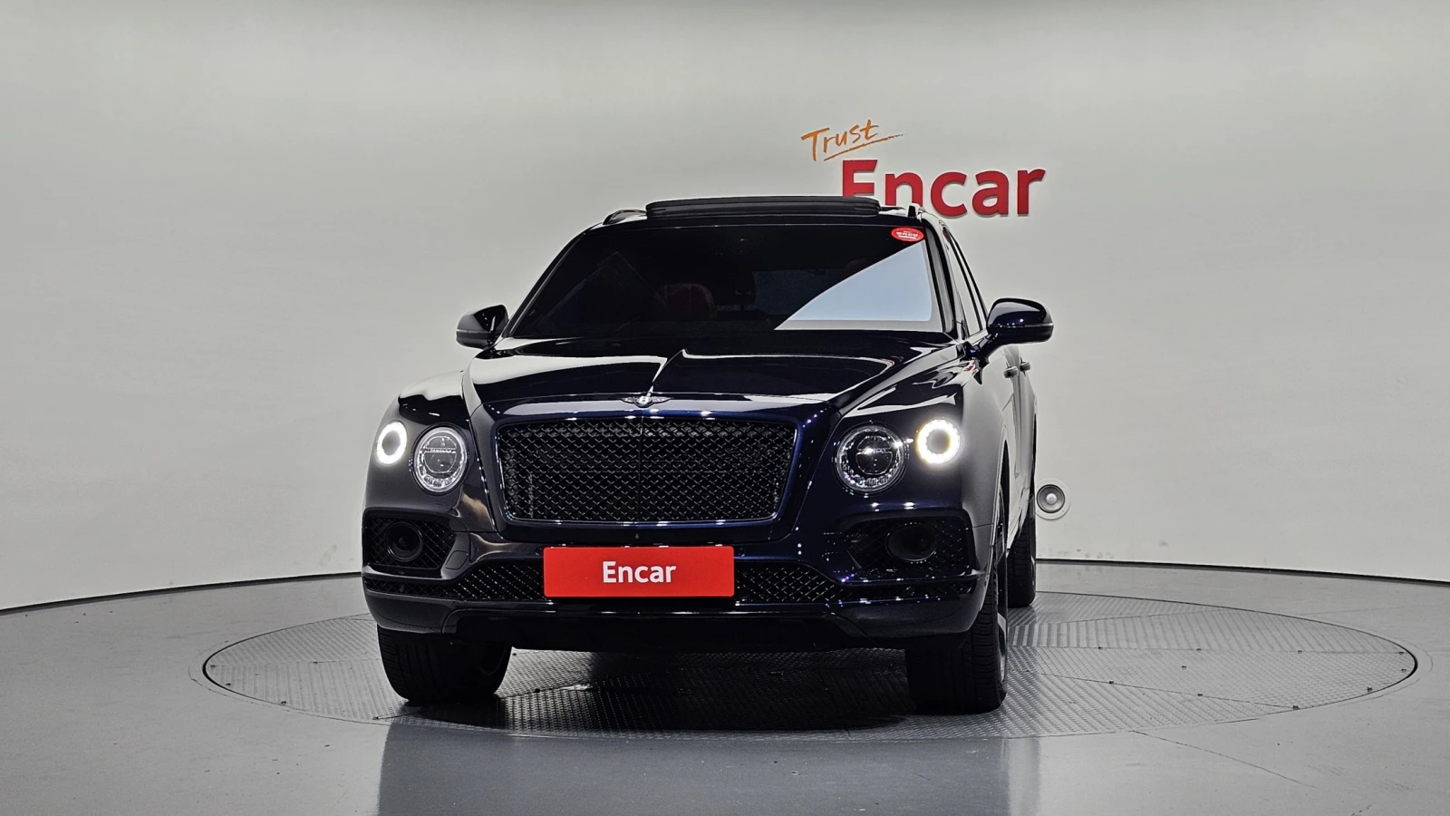 Bentley Bentayga W12* HUD* BLIND SPOT* 360* ОБДУХВАНЕ* КРАЙНА ЦЕНА, снимка 3 - Автомобили и джипове - 55593639
