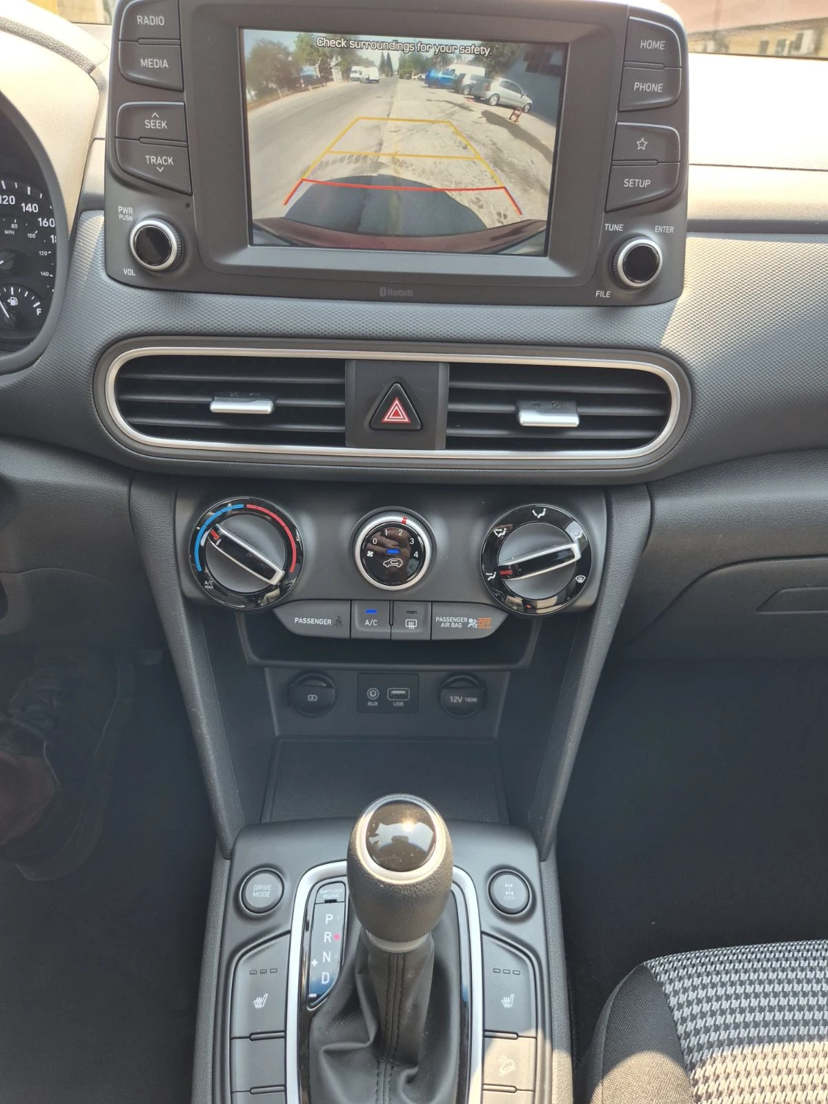 Hyundai Kona 2.0i * АВТОМАТИК * 4Х4 * ВЪЗМОЖНОСТ ЗА ГАЗ, снимка 11 - Автомобили и джипове - 55711396