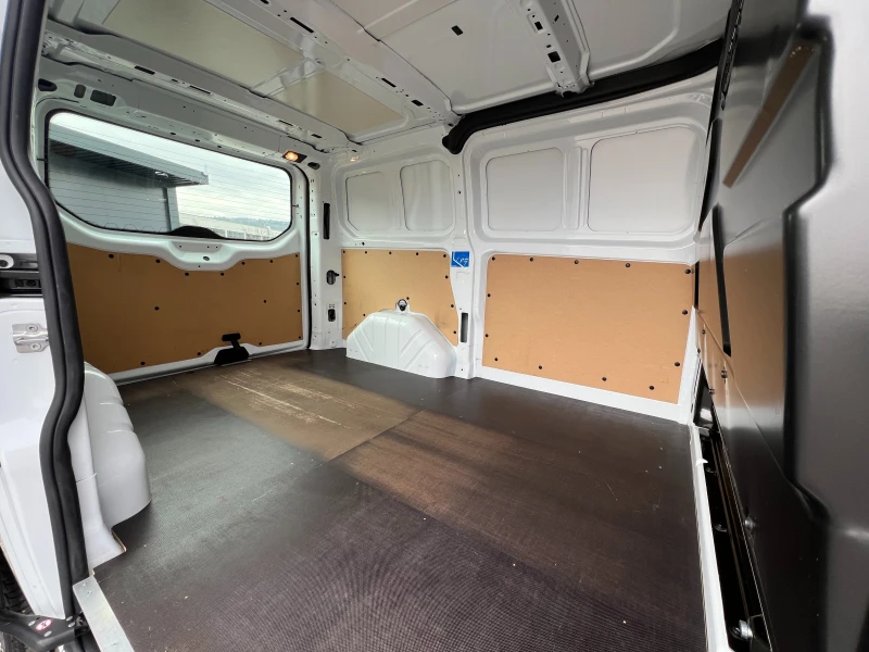 Ford Transit 2.0TDCi LED/PDC/ТОП СЪСТОЯНИЕ/Сервизна история/, снимка 11 - Бусове и автобуси - 53454726