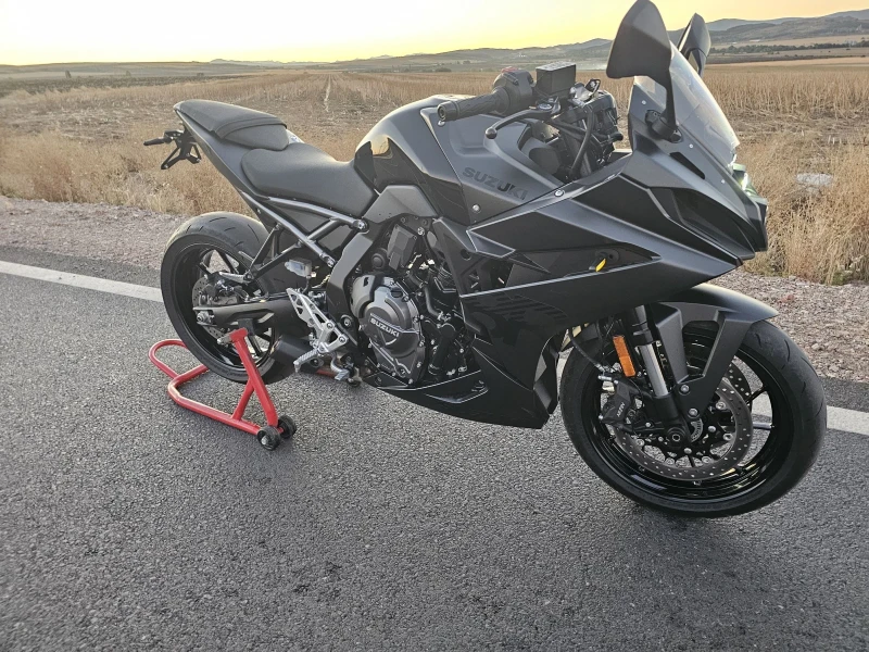 Suzuki Gsx Gsx8r  A2 категория , снимка 6 - Мотоциклети и мототехника - 52522331