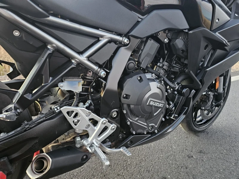 Suzuki Gsx Gsx8r  A2 категория , снимка 8 - Мотоциклети и мототехника - 52522331