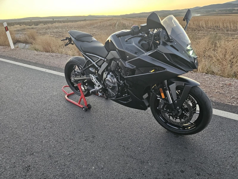 Suzuki Gsx Gsx8r  A2 категория , снимка 3 - Мотоциклети и мототехника - 52522331