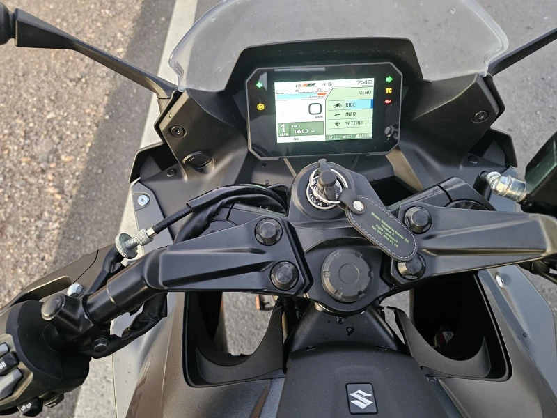 Suzuki Gsx Gsx8r  A2 категория , снимка 10 - Мотоциклети и мототехника - 52522331