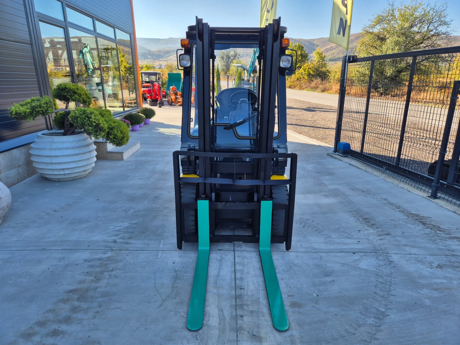  Komatsu  *  * *  | Mobile.bg   7