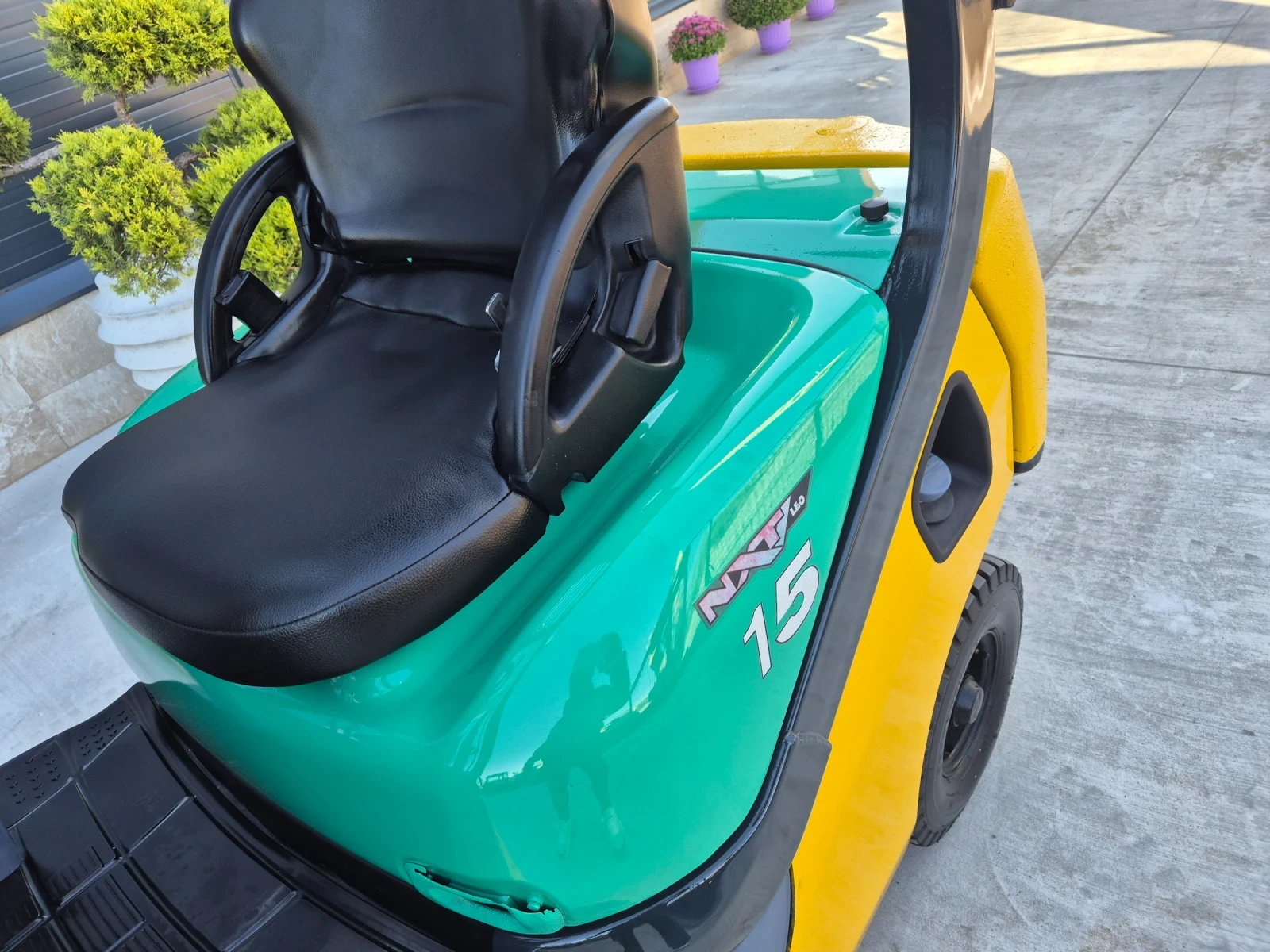  Komatsu  *  * *  | Mobile.bg   9