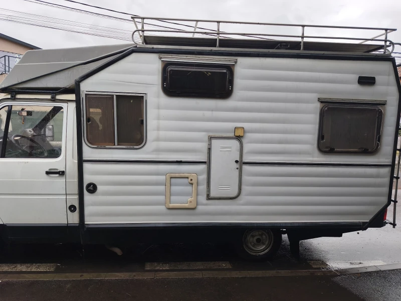 Кемпер Renault Trafik, снимка 9 - Каравани и кемпери - 52943713