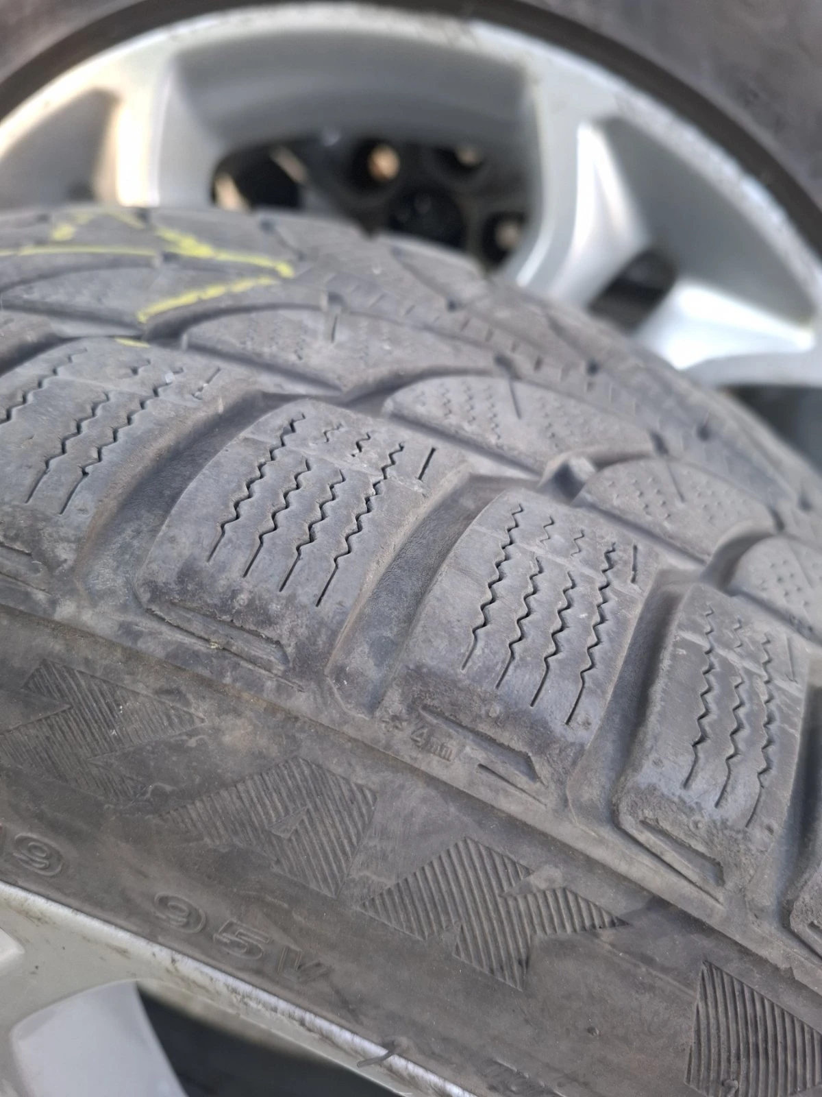 Гуми с джанти Bridgestone 235/45R19, снимка 10 - Гуми и джанти - 55899275