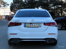 Mercedes-Benz E 220, снимка 4
