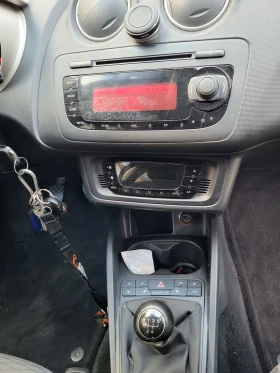 Seat Ibiza 1.6 ТДИ 90 коня Германия високо ниво на Екстри, снимка 7